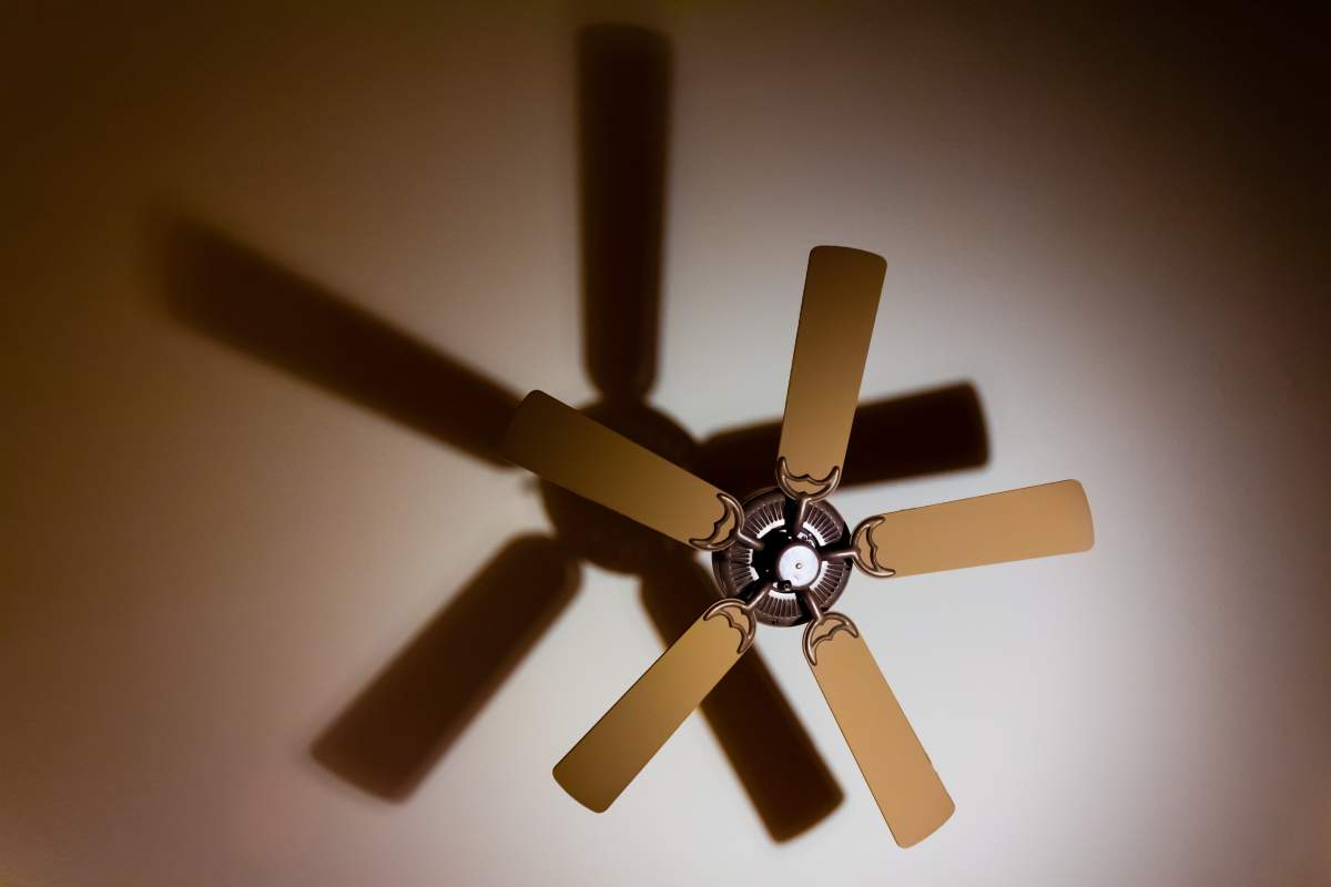 Installing a ceiling fan on your own